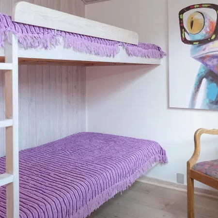 Prázdninový dům Amazing In With 3 Bedrooms And Wifi *